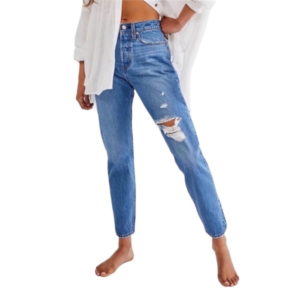 Levi's Premium Wedgie Icon High Rise Distressed button Fly Jeans Size 25 - Picture 1 of 13